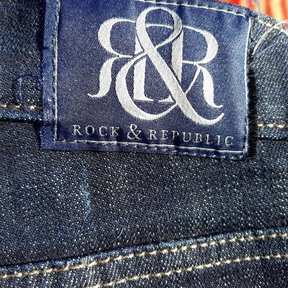 Rock & Republic Dark Wash Jeans - Picture 9 of 10